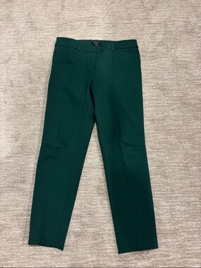 White House black market forest green rayon dress pants. Size 6R. Ankle length